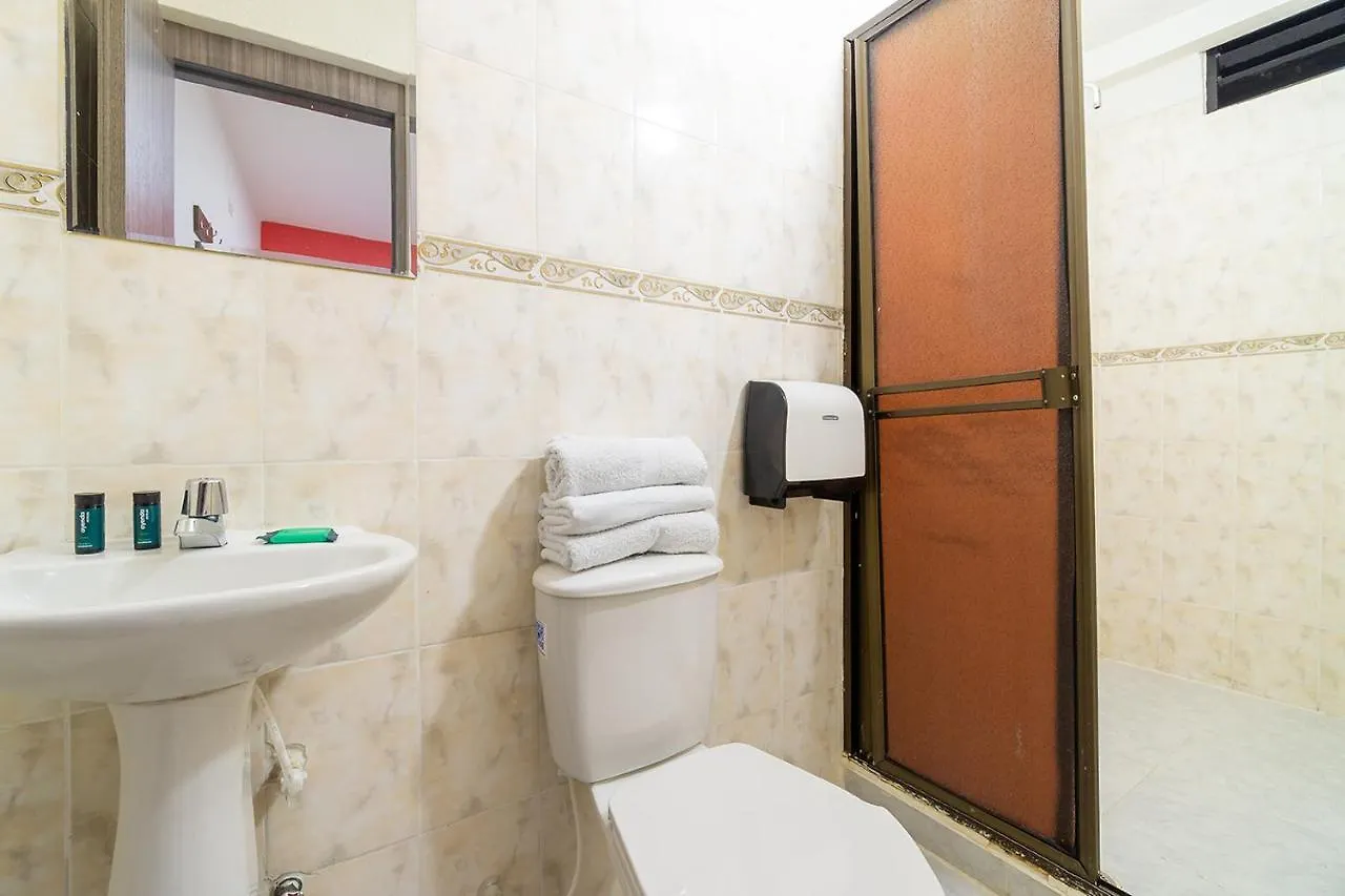Hotell Ayenda Apartahotel Torres De Cristal Cali